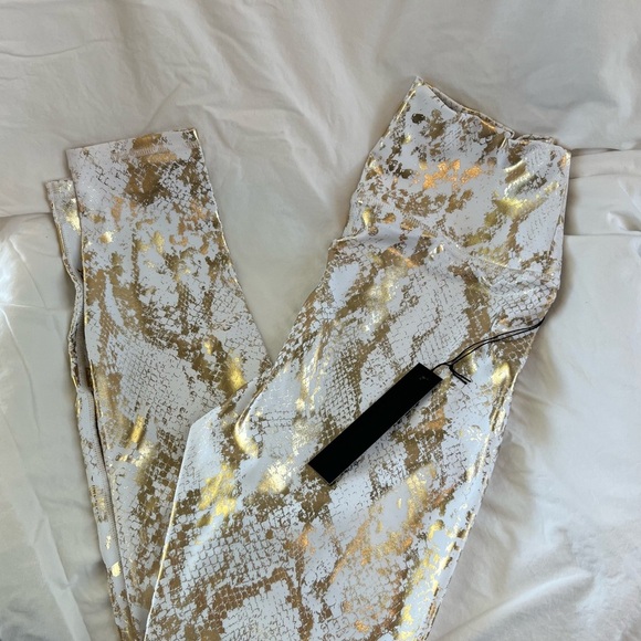 Carbon38 Metallic Gold and White Snake Print Leggings - Picture 5 of 6